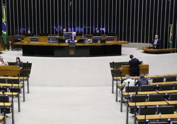 Câmara libera até R$ 3 bilhões fora do teto para projetos estratégicos de defesa 2 ocrente 1762223677