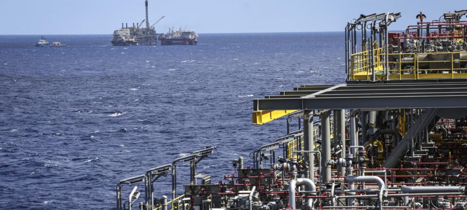 Receita cria “CPF dos imóveis” para identificar aluguel não declarado; Petrobras lança PDV e BC endurece regras para fintechs 2 ocrente 1762229812