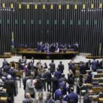 Câmara dá aval a licença-paternidade de até 20 dias, com transição em quatro anos 5 ocrente 1762355840