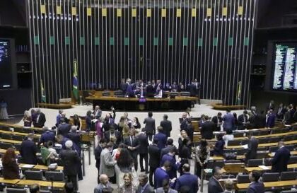 Câmara dá aval a licença-paternidade de até 20 dias, com transição em quatro anos 4 ocrente 1762355840