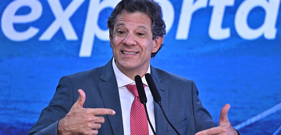 Copom mantém Selic em 15% e Senado aprova isenção do IR para renda de até R$ 5 mil 2 ocrente 1762404578