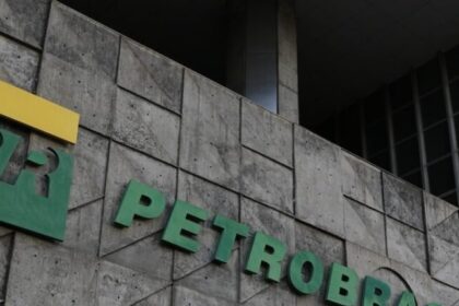 Petrobras lucra R$ 32,7 bilhões no 3º trimestre e vai distribuir R$ 12,1 bilhões em dividendos 6 ocrente 1762518072