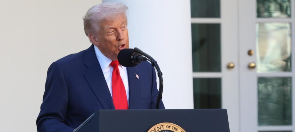 Trump diz ter “plano B” se Suprema Corte invalidar tarifas comerciais 2 ocrente 1762537612