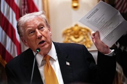 Trump cobra Senado e diz que parlamentares não devem deixar Washington antes do fim do shutdown 16 ocrente 1762570146