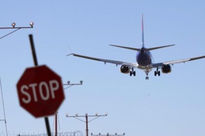 Caos aéreo nos EUA: mais de 1,7 mil voos cancelados em pleno recorde de shutdown 14 ocrente 1762610522