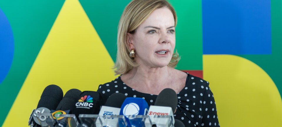 Gleisi Hoffmann pressiona por mudanças em quatro pontos cruciais do PL antifacção 2 ocrente 1762979590