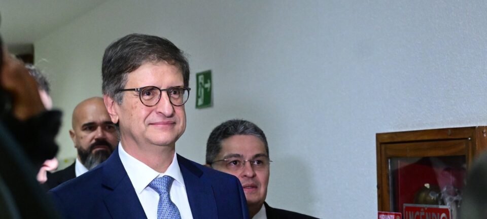Votos despencam, mas Senado reconduz Gonet à PGR; alinhamento com Moraes e investigações contra Bolsonaro provocam desgaste 2 ocrente 1763003868