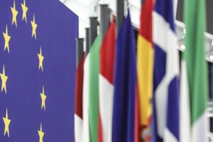 União Europeia acelera cobrança de tarifa sobre encomendas online de até €150 10 ocrente 1763085765