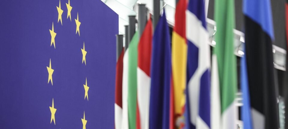 União Europeia acelera cobrança de tarifa sobre encomendas online de até €150 2 ocrente 1763085765