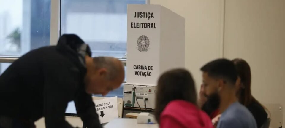 STF retoma julgamento que pode liberar candidaturas sem partido 2 ocrente 1763140683
