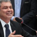 Lindbergh Farias quer contagem mensal de faltas para apressar possível cassação de Eduardo Bolsonaro 5 ocrente 1763153197