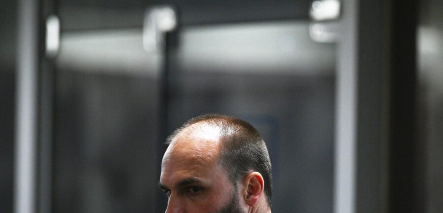 STF aceita denúncia e transforma Eduardo Bolsonaro em réu por coação no processo do pai 2 ocrente 1763224386