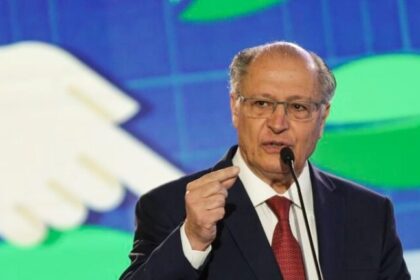 Alckmin cobra correção de “distorções” após EUA manterem sobretaxa de 40% ao Brasil 16 ocrente 1763227105
