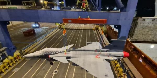 Novo Gripen desembarca no Brasil, mas só nove caças estão entregues e ainda sem plena capacidade de combate 2 ocrente 1763236016