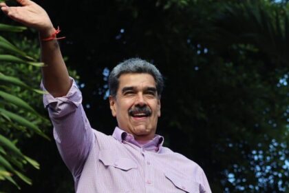 Maduro conclama seis estados a vigília e marcha contínua contra manobras dos EUA em Trinidad e Tobago 18 ocrente 1763258583