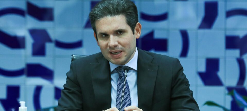 Câmara volta a tratar PL que corta penas de 8 de Janeiro, afirma Hugo Motta 2 ocrente 1763420515
