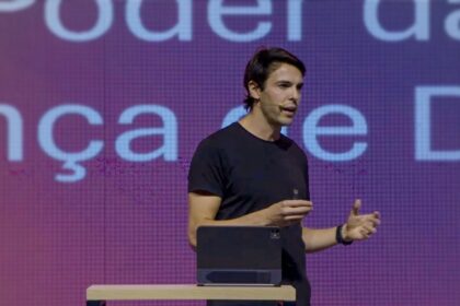 Kaká relata como fortaleceu sua fé durante momento mais difícil da carreira 8 ocrente 1763495237