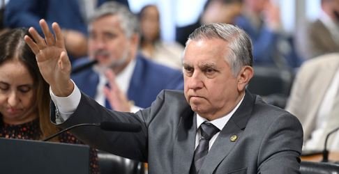 Senador alerta para risco à vida de Bolsonaro caso seja enviado à Papuda 2 ocrente 1763498803