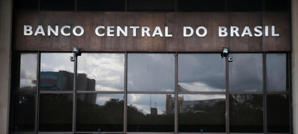 Banco Central fecha Banco Master e põe em risco R$ 50 bilhões do Fundo Garantidor 2 ocrente 1763506097