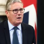 Navio russo Yantar é vigiado pela Marinha britânica após apontar laser contra pilotos perto da Escócia 5 ocrente 1763562704