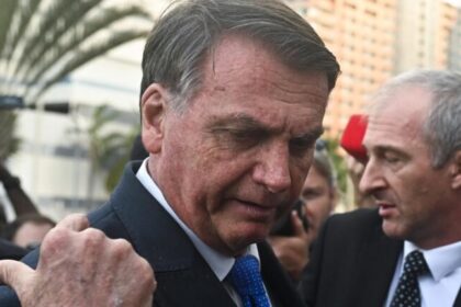 Oposição cede e apoia “anistia light” para evitar prisão iminente de Bolsonaro 12 ocrente 1763564553
