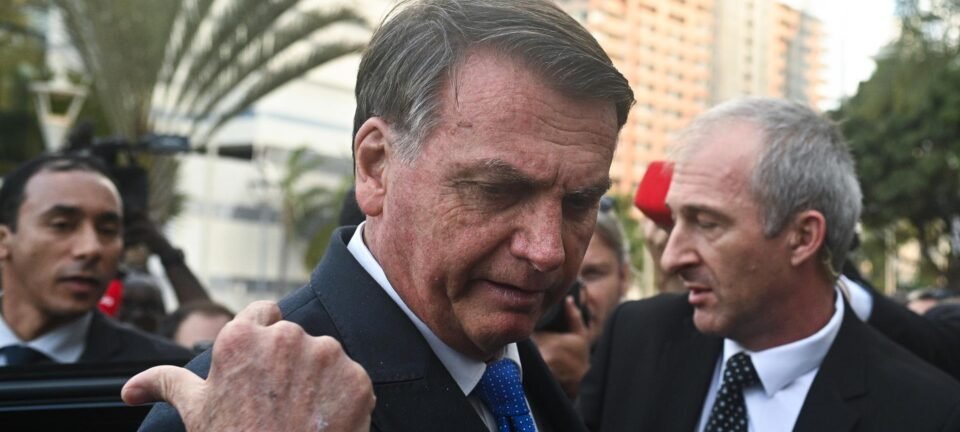 Oposição cede e apoia “anistia light” para evitar prisão iminente de Bolsonaro 2 ocrente 1763564553