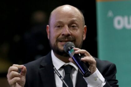 Presidente do INSS afasta diretora por ligação com ex-comandante preso em esquema bilionário 10 ocrente 1763580698