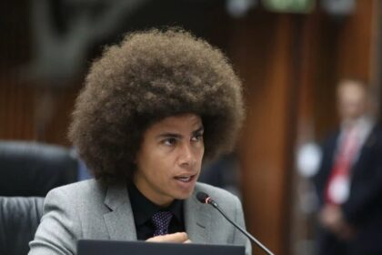 Deputado Renato Freitas atribui briga de rua a “racismo ideológico” e reacende debate sobre uso da pauta racial 2 ocrente 1763580723