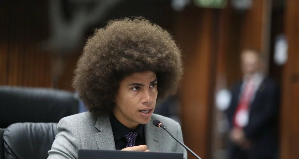 Deputado Renato Freitas atribui briga de rua a “racismo ideológico” e reacende debate sobre uso da pauta racial 2 ocrente 1763580723