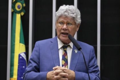 Deputado propõe incluir “Amor” no lema da bandeira e reapresenta projeto no Congresso 12 ocrente 1763604099
