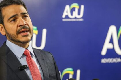 Oposição pede que PGR e TCU investiguem Jorge Messias por suposta prevaricação em fraudes no INSS 14 ocrente 1763659248