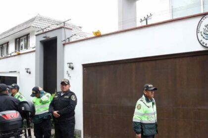 Justiça peruana decreta cinco meses de prisão para ex-premiê Betssy Chávez, abrigada na embaixada do México 14 ocrente 1763748260