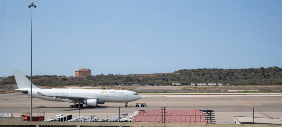 FAA adverte companhias aéreas sobre riscos de sobrevoo na região de Caracas 2 ocrente 1763763603