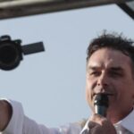 Flávio Bolsonaro convoca vigília de oração em frente ao condomínio do pai neste sábado 4 ocrente 1763770026