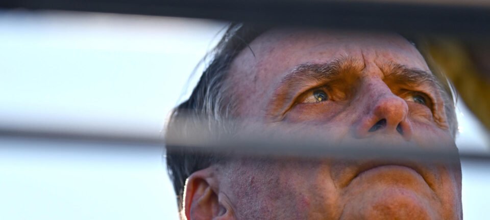Defesa de Bolsonaro pede prisão domiciliar e novas decisões do STF elevam tensão política 2 ocrente 1763786067