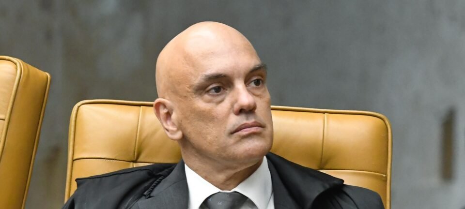 Moraes exige resposta da defesa de Bolsonaro em 24 horas sobre dano à tornozeleira 2 ocrente 1763854658