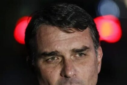 Flávio Bolsonaro diz que dano à tornozeleira do pai foi “explosão de revolta”, não tentativa de fuga 6 ocrente 1763911267