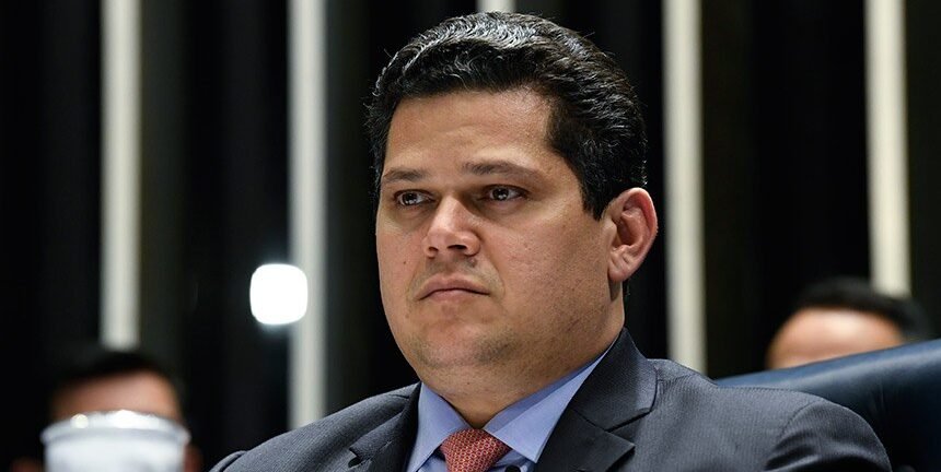 Alcolumbre promete sabatina de indicado ao STF “no momento oportuno” e evita citar Messias 2 ocrente 1764003956
