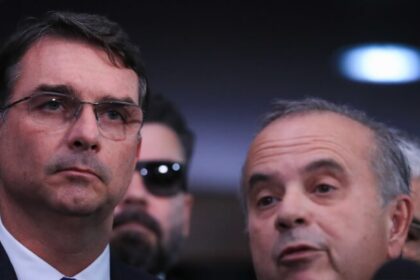 Flávio Bolsonaro diz que anistia é prioridade e ironiza “previsões” de Moraes 16 ocrente 1764027283