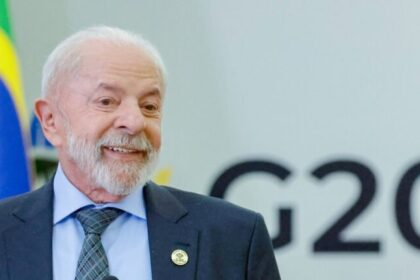 Em visita a Moçambique, Lula diz que biodiesel da Petrobras é “tão puro que dá para beber” 10 ocrente 1764031873