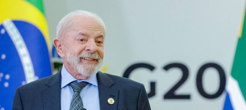 Em visita a Moçambique, Lula diz que biodiesel da Petrobras é “tão puro que dá para beber” 2 ocrente 1764031873