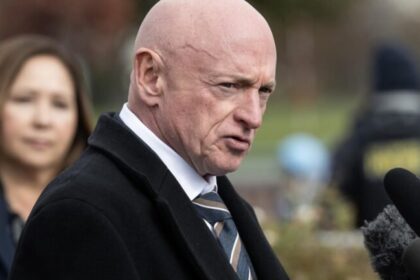 Pentágono investiga senador Mark Kelly por orientar militares a recusar ordens consideradas ilegais 20 ocrente 1764041715