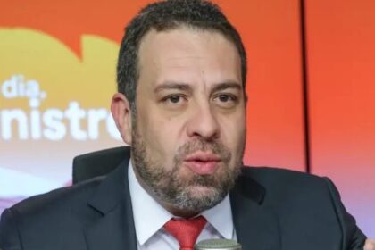 Boulos diz que prisão de Bolsonaro é consequência de seus atos: “colhe o que plantou” 14 ocrente 1764079464