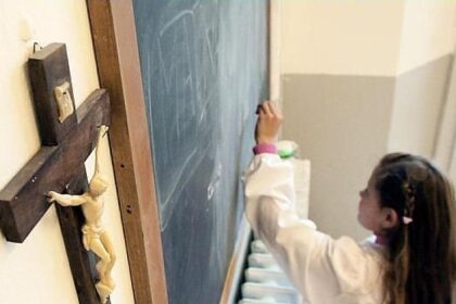 Suprema Corte britânica considera ensino religioso na Irlanda do Norte violação de direitos humanos 20 ocrente 1764084866