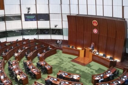 Pequim intensifica prisões e censura às vésperas da eleição legislativa controlada em Hong Kong 4 ocrente 1764117276