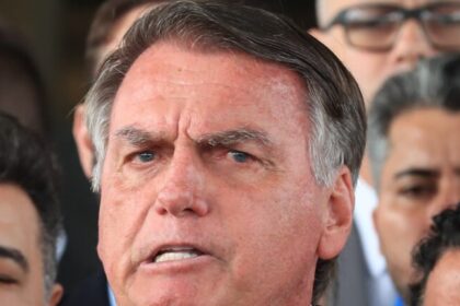 Moraes oficializa ao TSE que Bolsonaro ficará inelegível até 2060 12 ocrente 1764123584