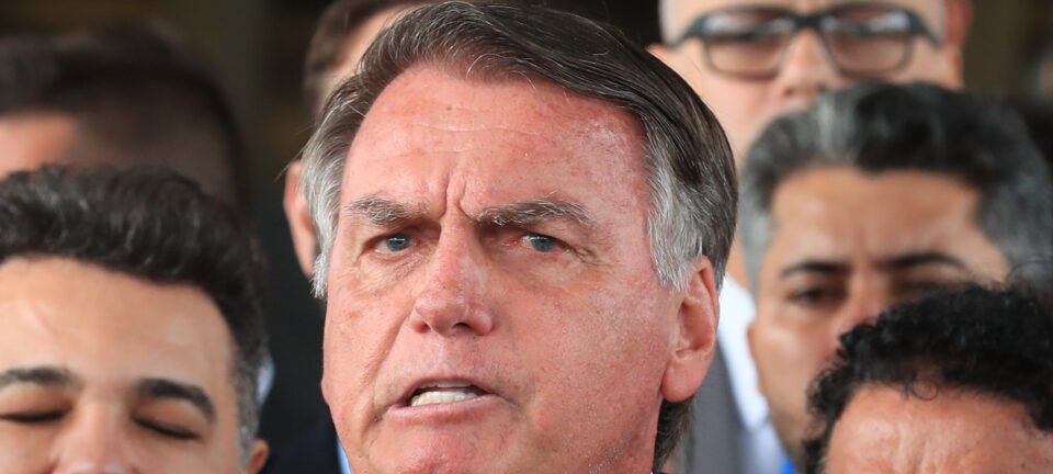 Moraes oficializa ao TSE que Bolsonaro ficará inelegível até 2060 2 ocrente 1764123584