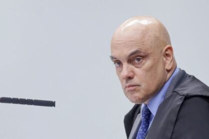 Moraes assume controle da execução da pena de Bolsonaro, definindo visitas e eventual prisão domiciliar 8 ocrente 1764127385