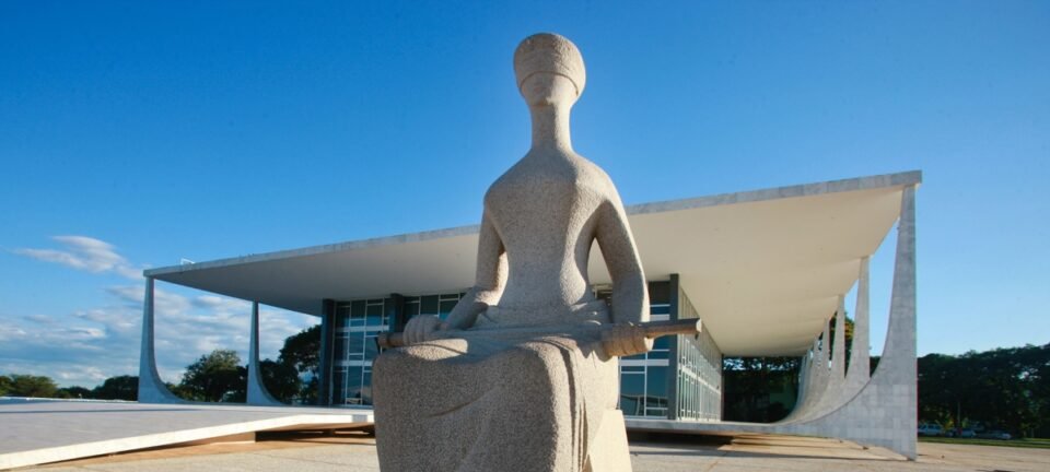 Brasil gasta R$ 20 bilhões em um ano com supersalários; Judiciário lidera, revela estudo 2 ocrente 1764247037