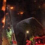 Polícia de Hong Kong prende executivos por suspeita de negligência em incêndio que matou mais de 70 5 ocrente 1764262306